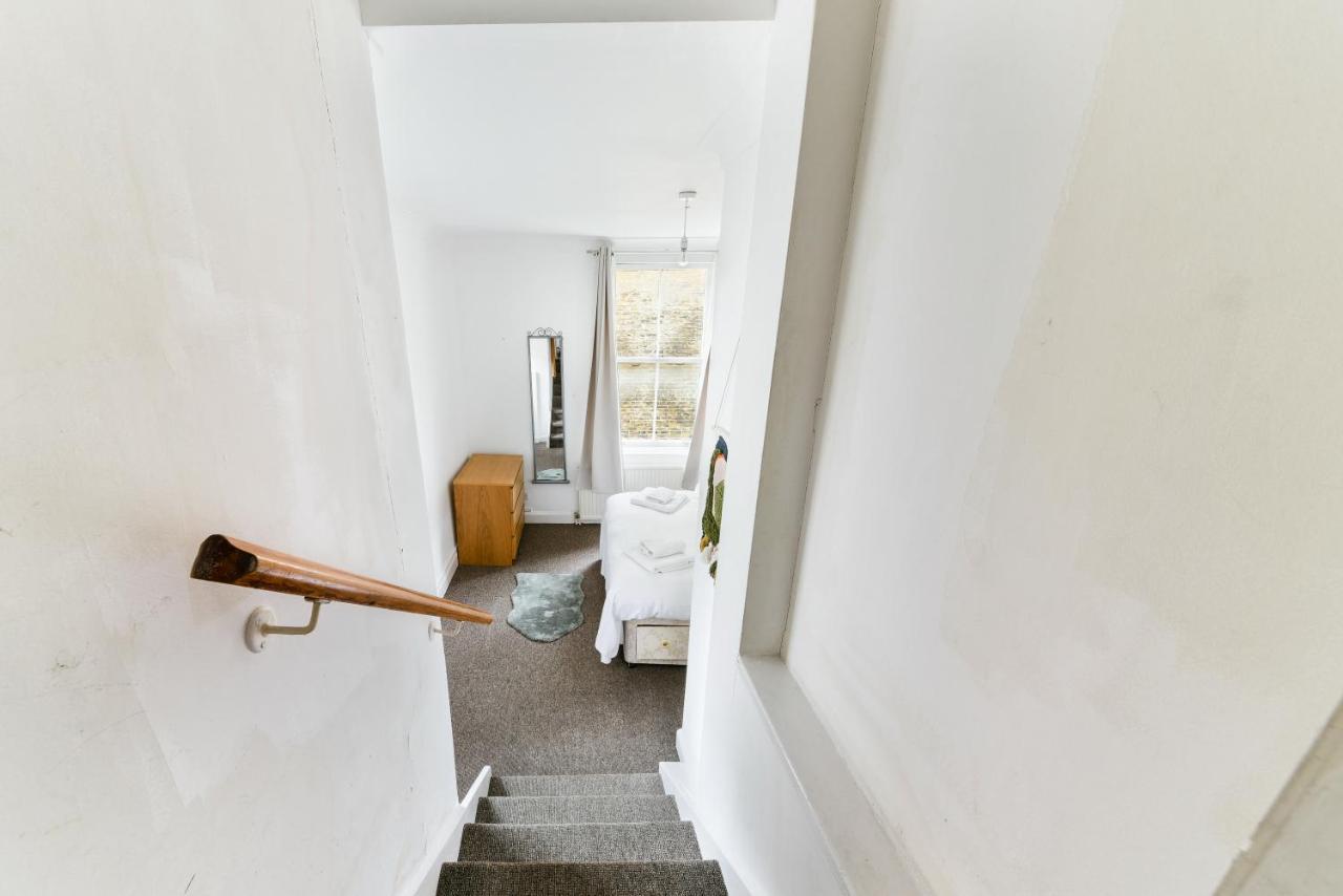 Maidavale 2 Bed Apartment - Sleeps 6 Londen Buitenkant foto